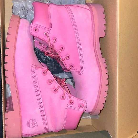 Timberlands - Picture 1 of 2